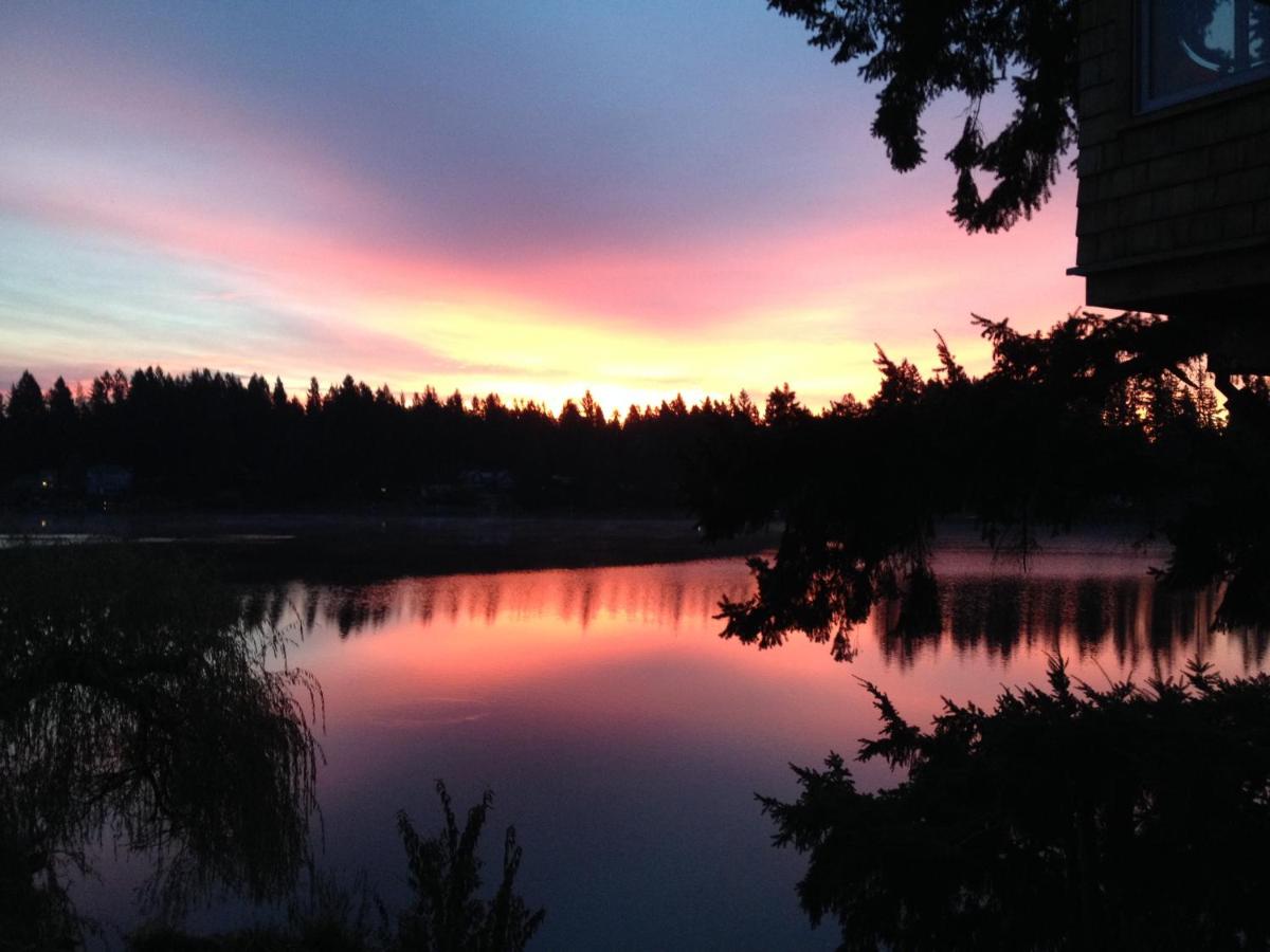 | Cottage Lake Bed and Breakfast