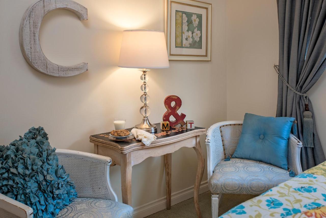  | Clementine's Guest House