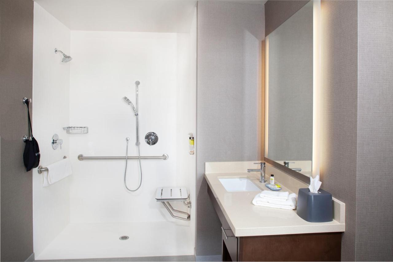 | Staybridge Suites Phoenix East - Gilbert, an IHG Hotel