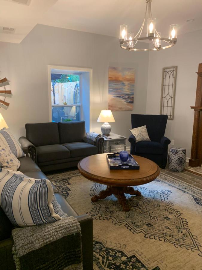 | Caroline's Bed and Breakfast