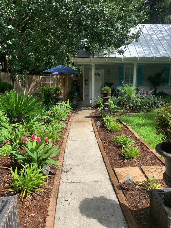 | Caroline's Bed and Breakfast