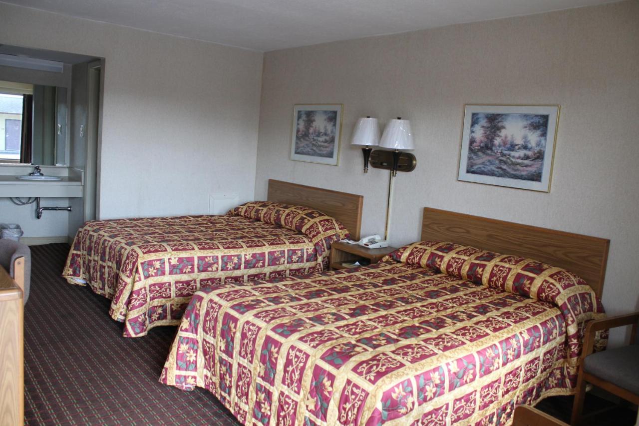 | Budget Host Inn Bristol