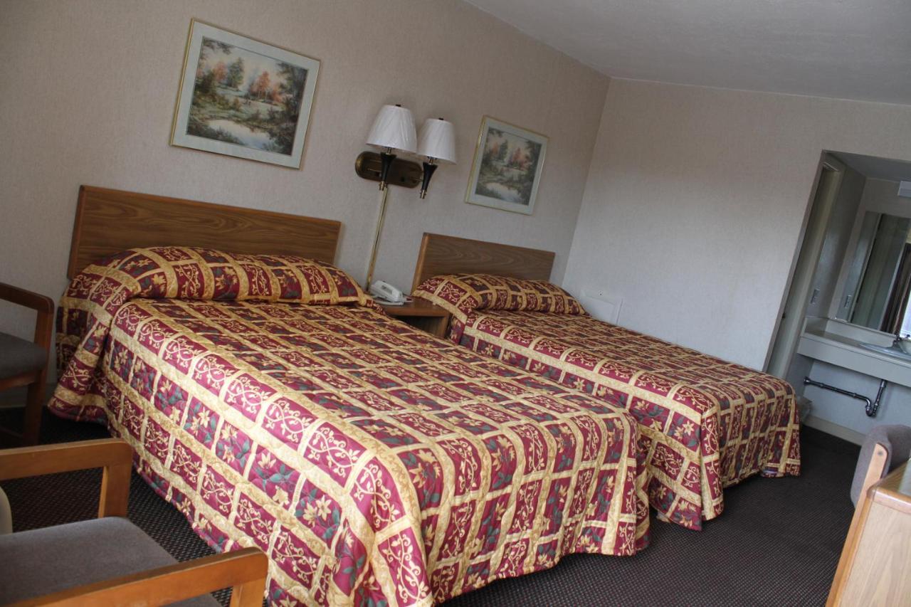 | Budget Host Inn Bristol