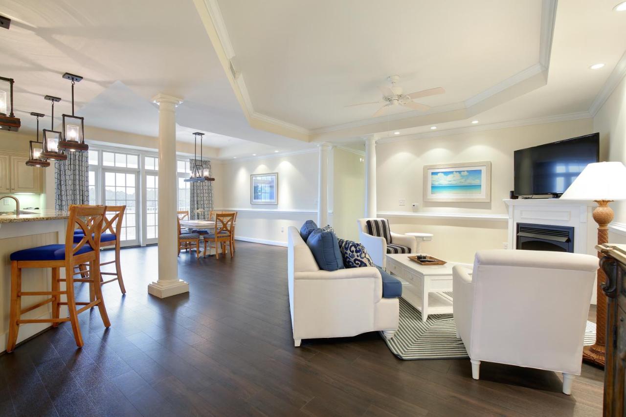 | Waterside Resort by Capital Vacations
