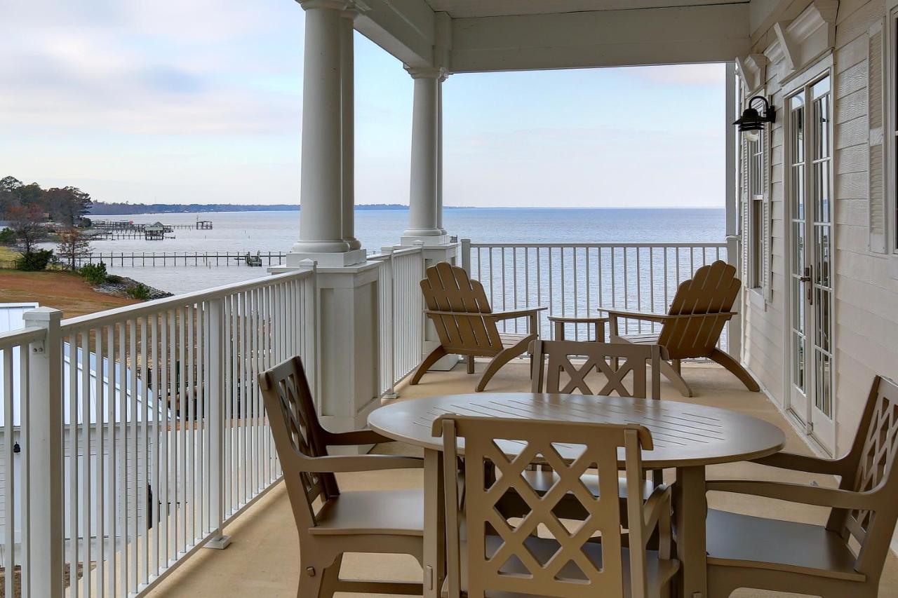 | Waterside Resort by Capital Vacations