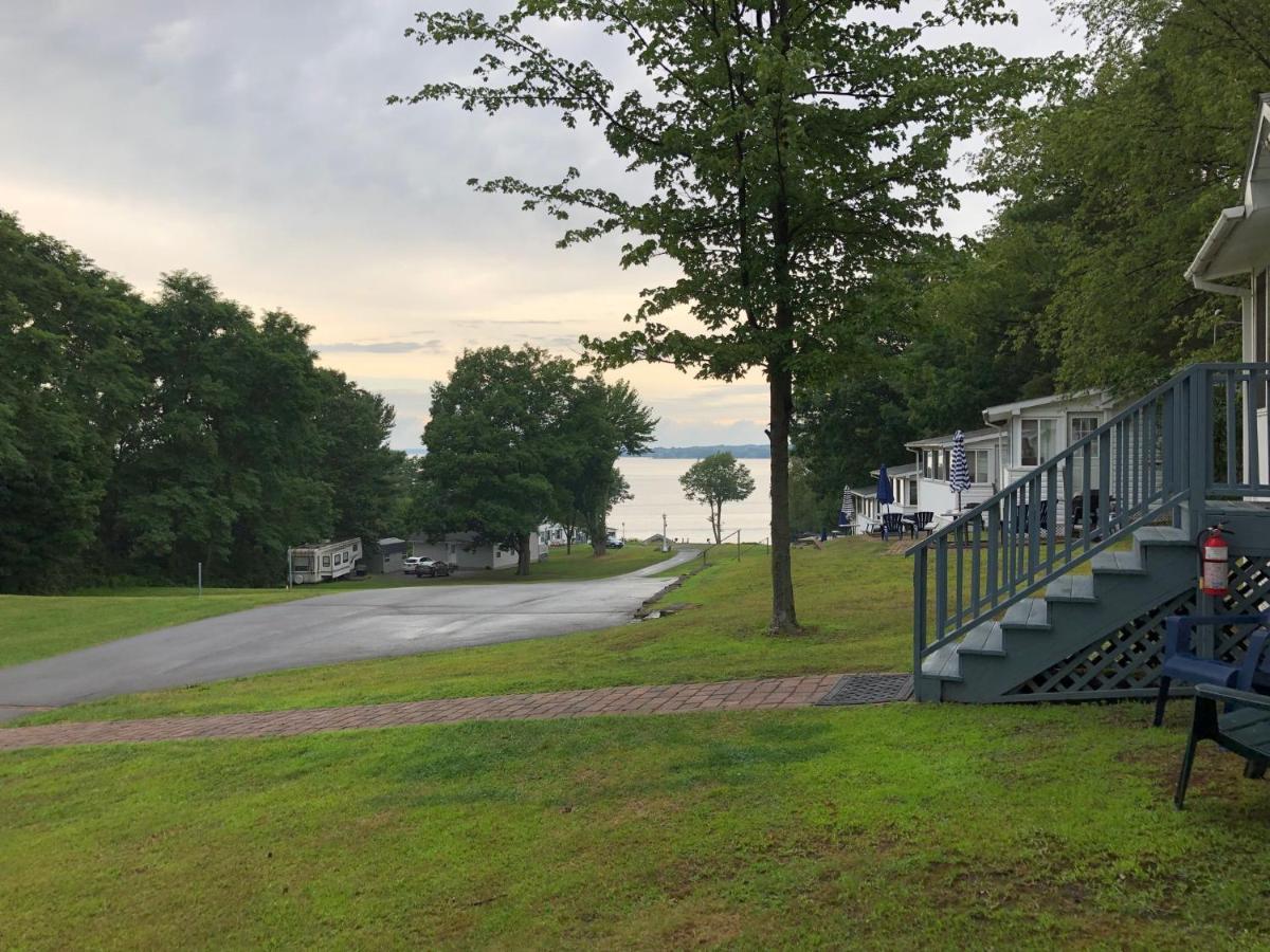| West Winds Motel & Cottages