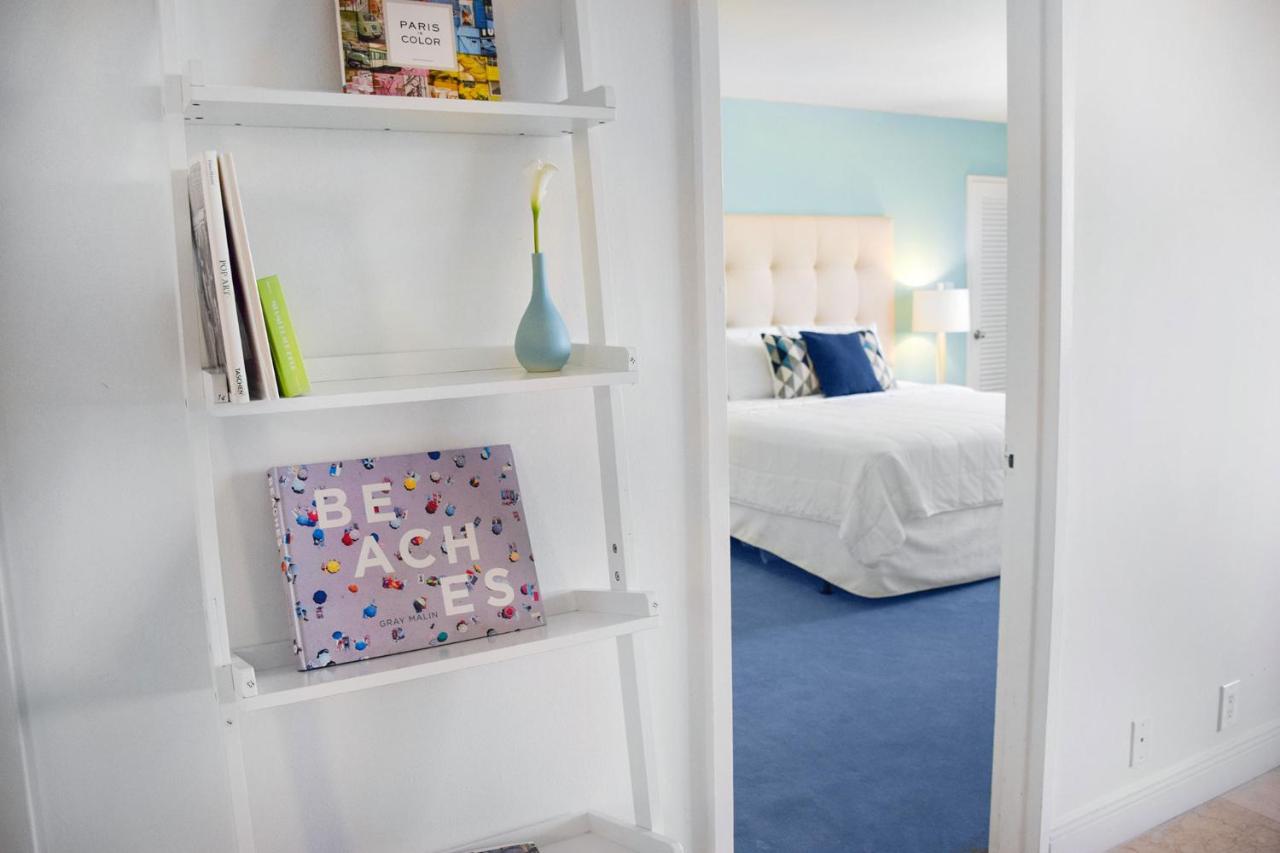 Deluxe Oceanview Suite 1 Bedroom & 1.5 Bath with Kitchen at Seacoast Suites on Miami Beach