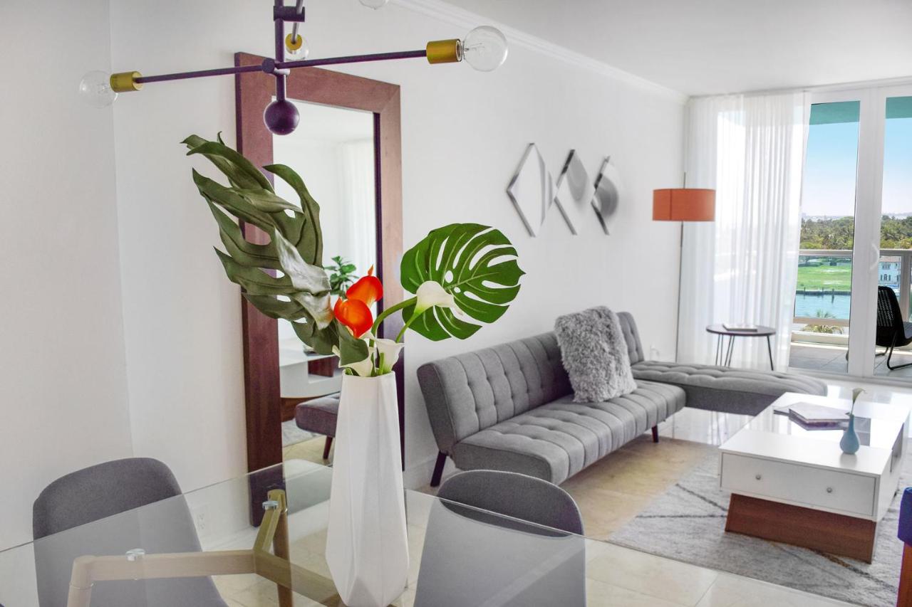 Deluxe Cityview Suite 1 Bedroom & 1.5 Bath with Balcony at Seacoast Suites on Miami Beach