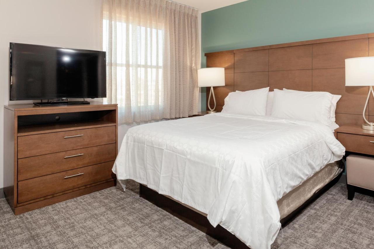 | Staybridge Suites Phoenix East - Gilbert, an IHG Hotel