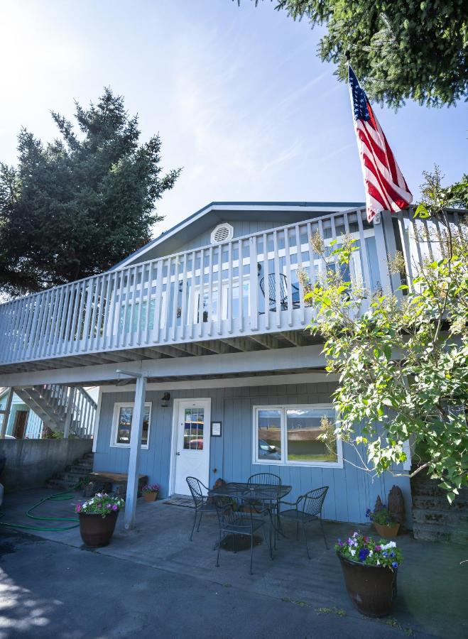  | Bears Den Alaska Lodging