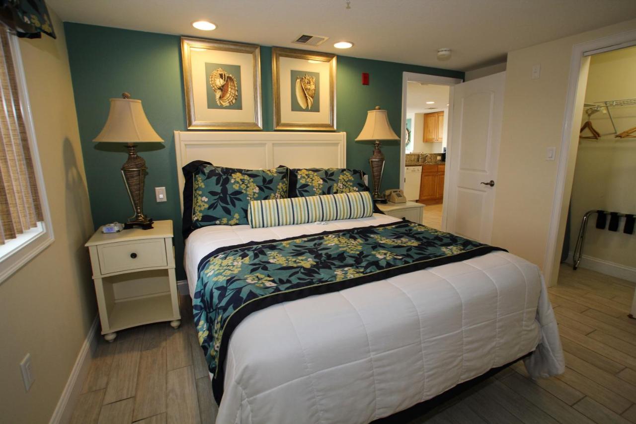 Deluxe Suite at Ocean Club on Smuggler's Beach