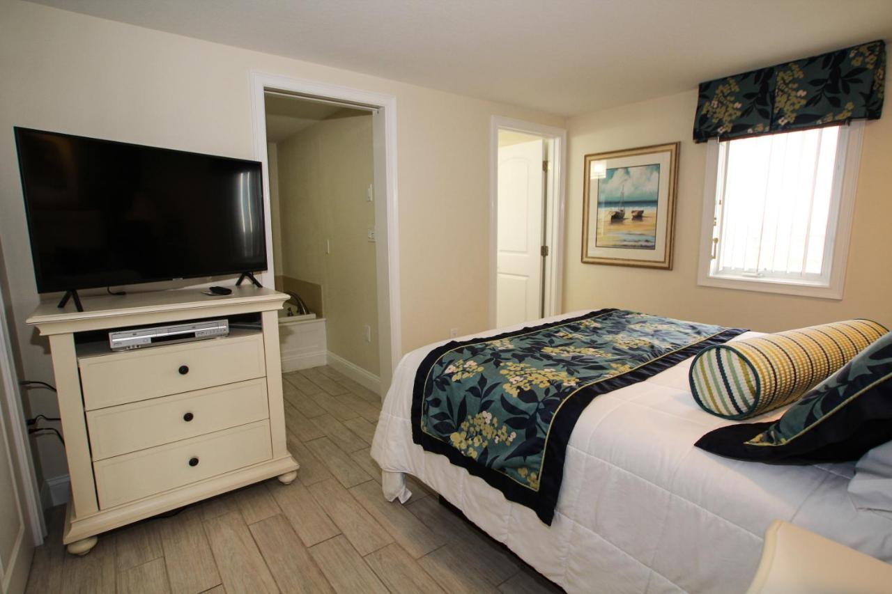 Deluxe Suite at Ocean Club on Smuggler's Beach