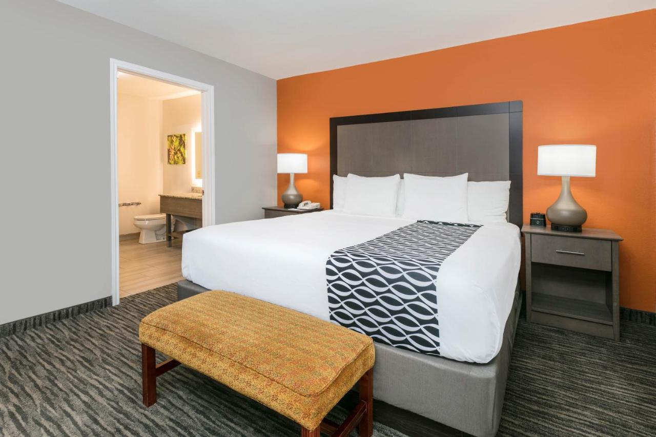 One-Bedroom King Suite - Non-Smoking at La Quinta Inn & Suites by Wyndham Fredericksburg
