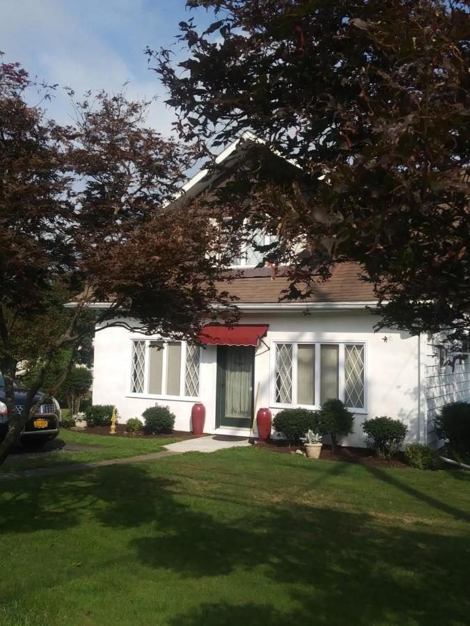 | The guest house at the regina house tea room
