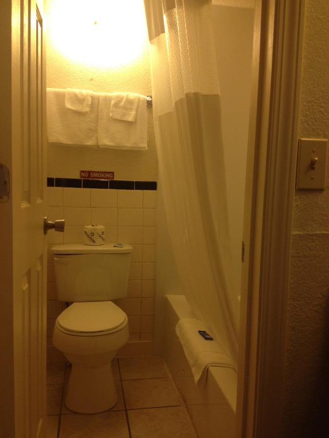 Standard Double Room at Battlefield Inn Springfield
