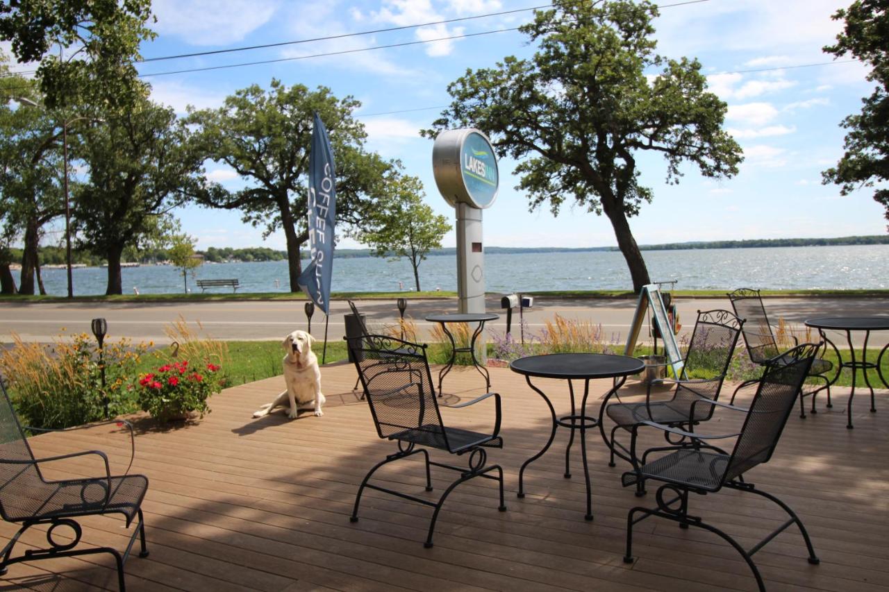  | Lakes Inn