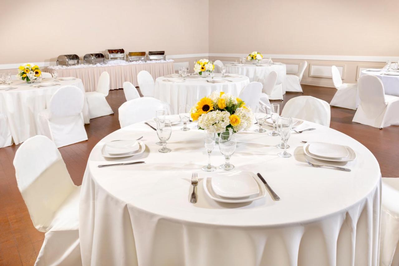 | Clocktower Inn Ventura