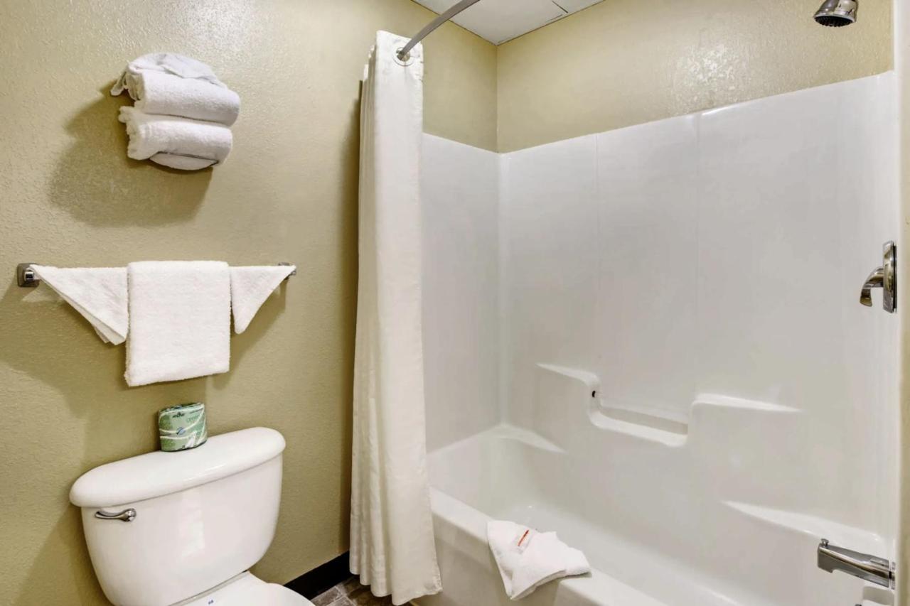King Studio Suite - Non-Smoking at Super 8 by Wyndham Salisbury