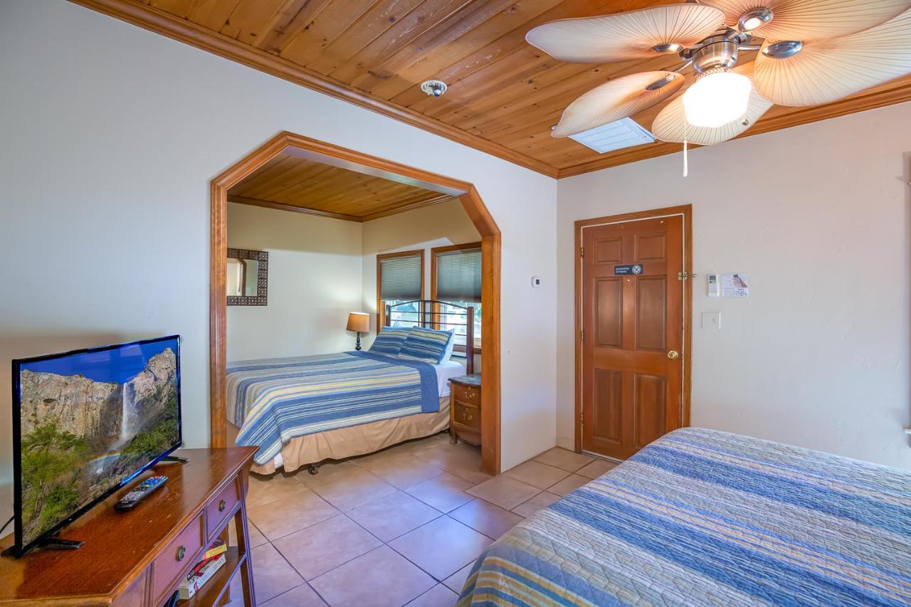  | River Rock Inn