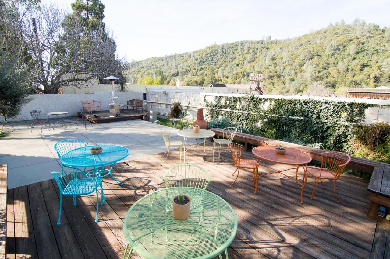  | River Rock Inn