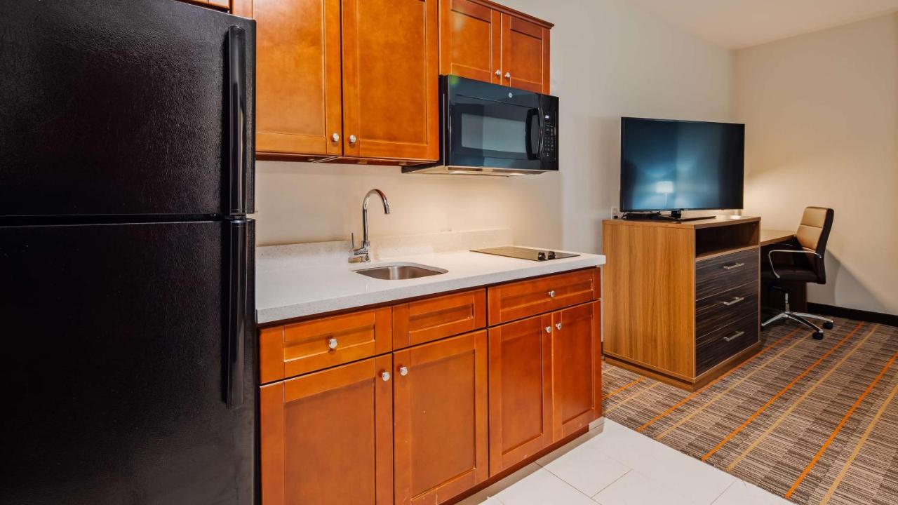 King Studio at Best Western Ingleside Inn & Suites