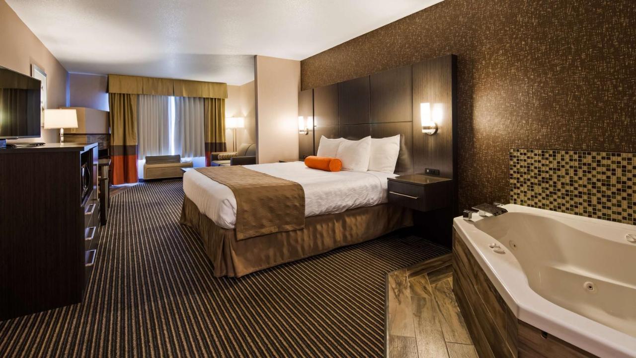 | Best Western Plus Rama Inn & Suites
