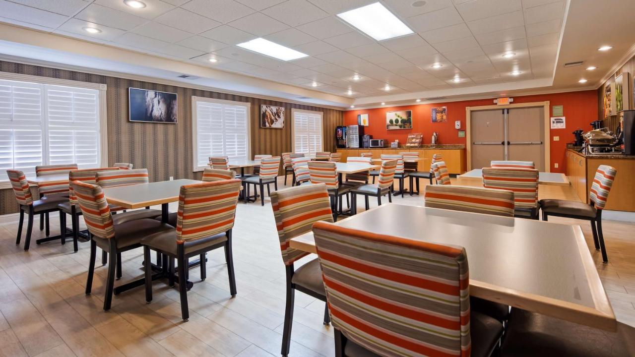 | Best Western Plus Rama Inn & Suites