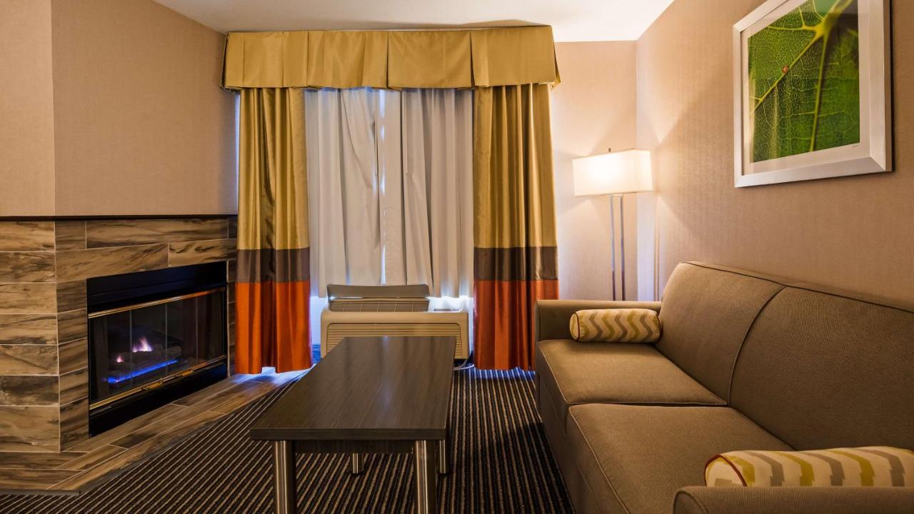 | Best Western Plus Rama Inn & Suites