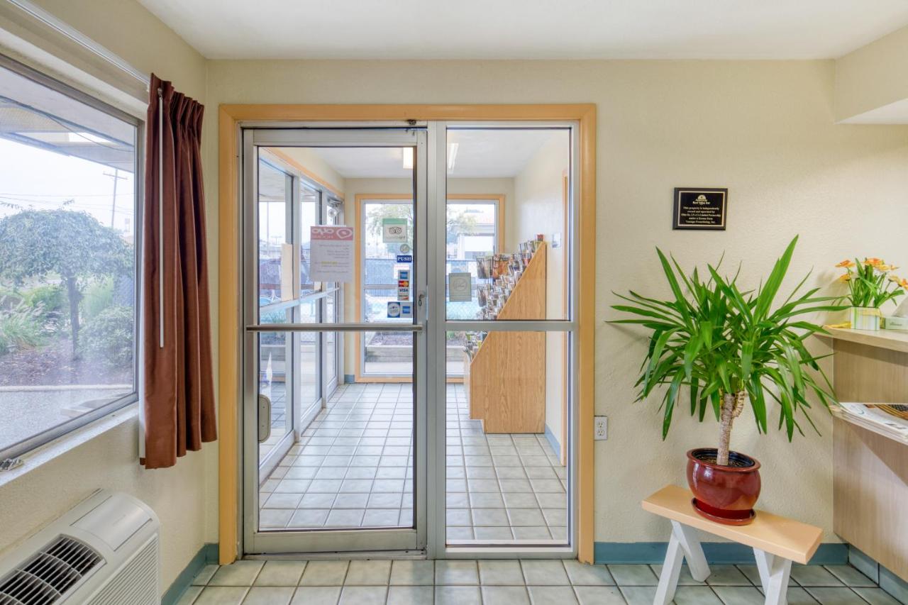  | Days Inn by Wyndham New Philadelphia