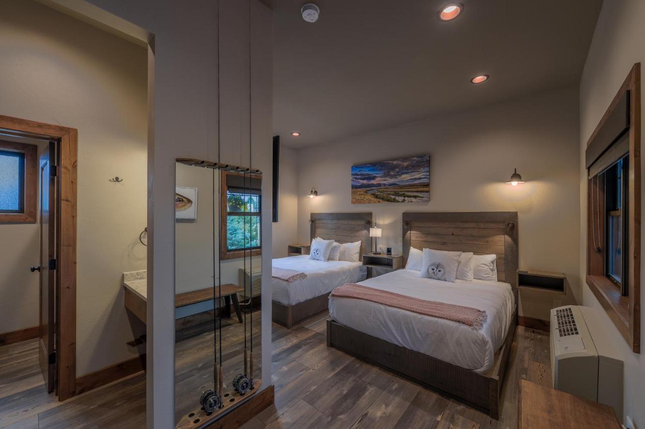 | Golden Stone Inn