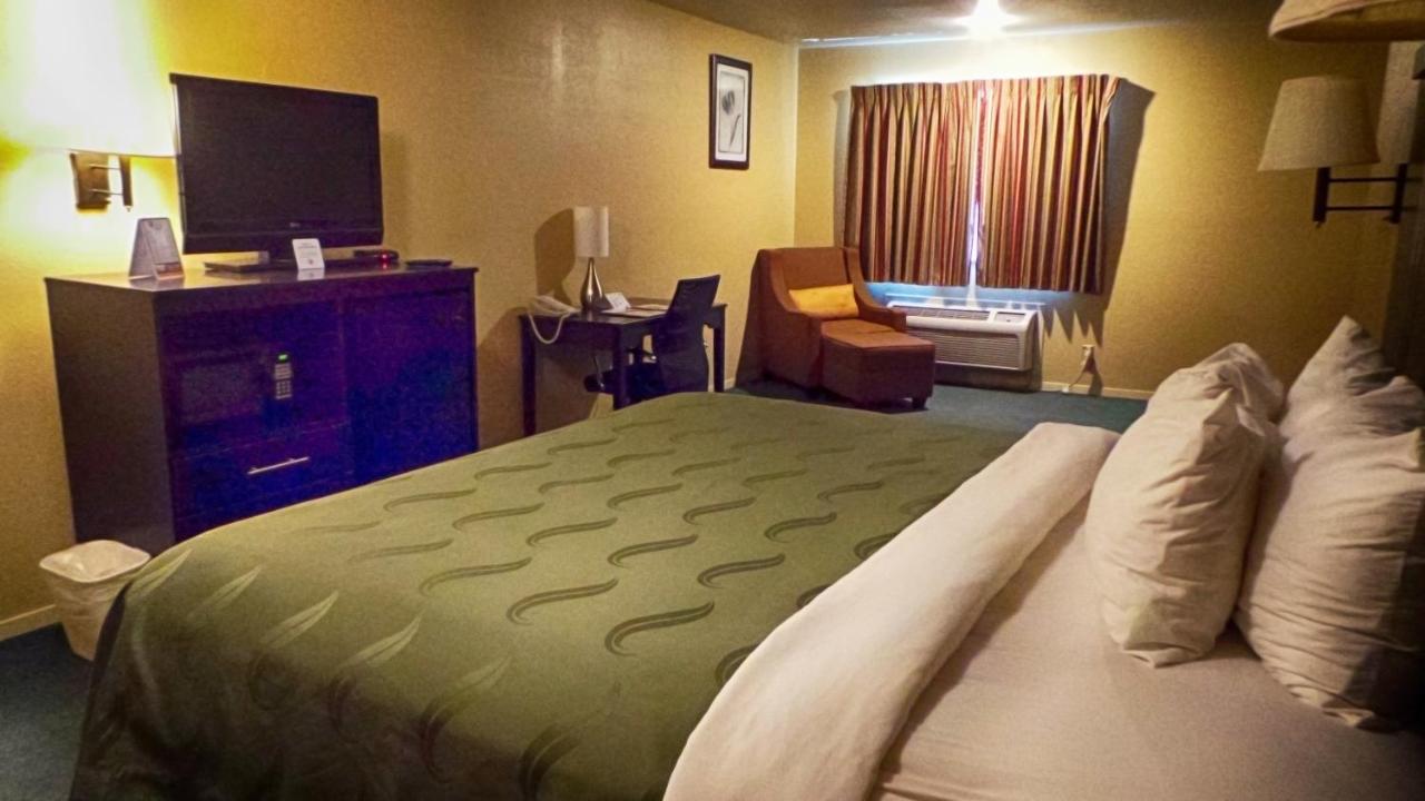 King Room - Accessible/Non-Smoking at Quality Inn Airport
