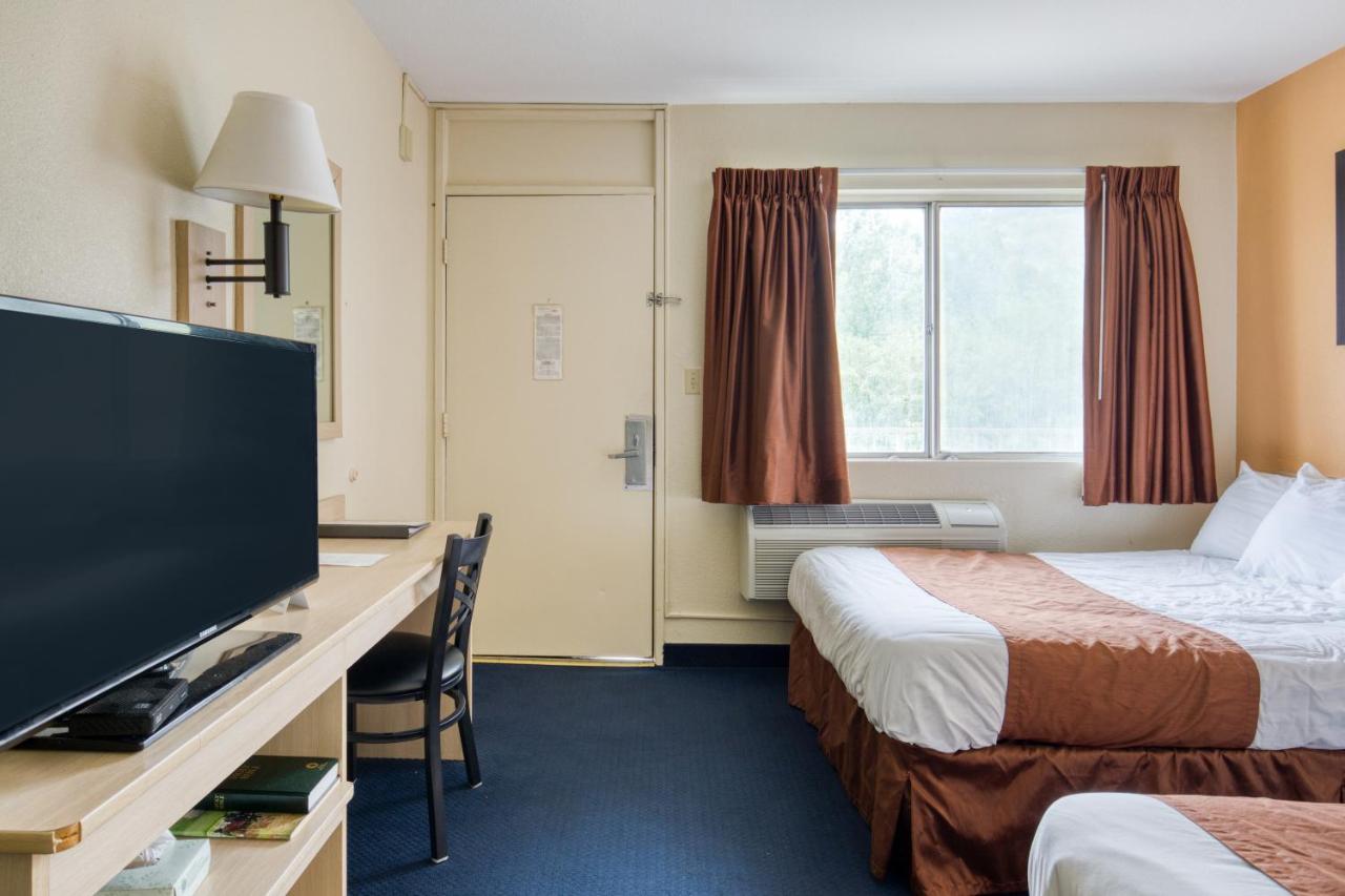  | Days Inn by Wyndham New Philadelphia