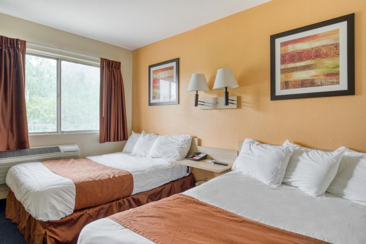  | Days Inn by Wyndham New Philadelphia