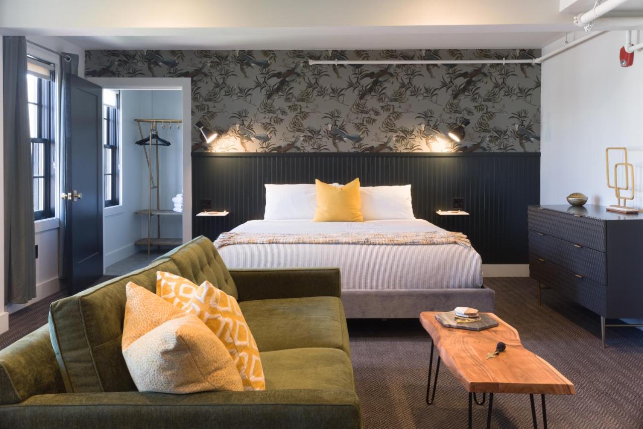 | THE INN DOWNTOWN - A Boutique Apartment Hotel