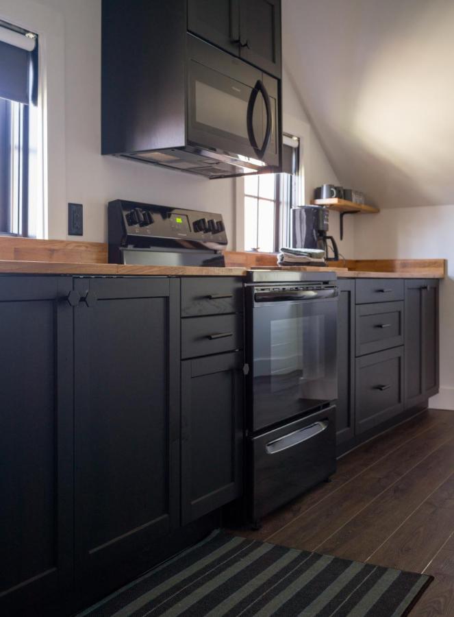 | THE INN DOWNTOWN - A Boutique Apartment Hotel