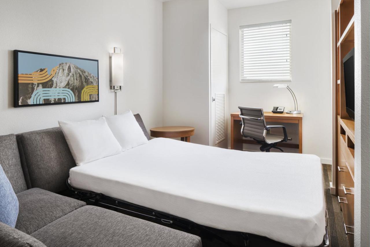 King Studio Suite with Sofa Bed at HYATT house Boulder/Broomfield