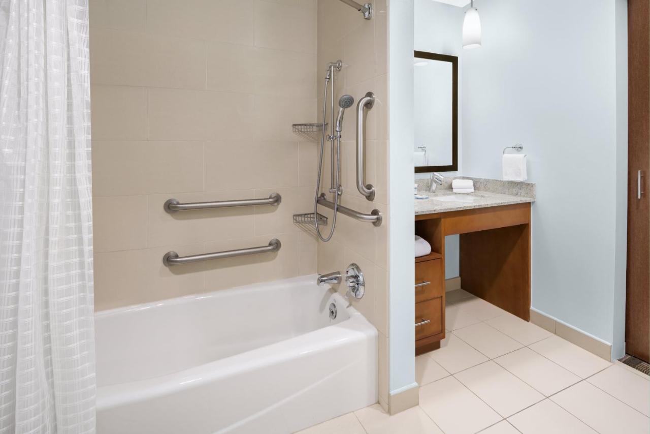 King Room - Disability Access with Bathtub at HYATT house Boulder/Broomfield