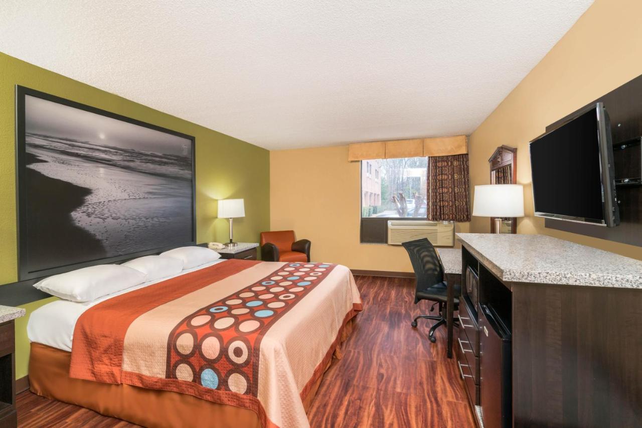 King Room - Mobility Access/Non-Smoking at Super 8 by Wyndham Raleigh North East