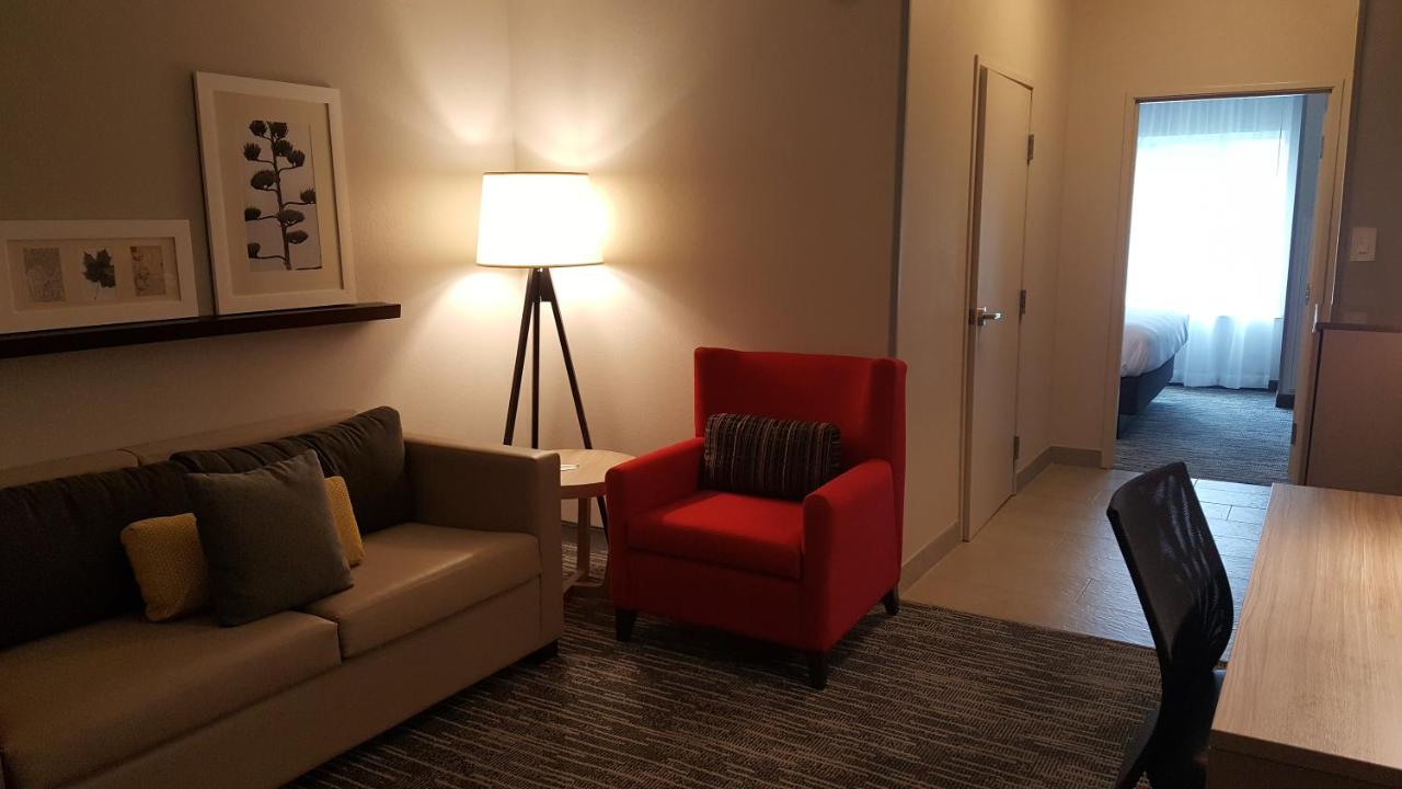 One-Bedroom King Suite with Sofa Bed - Non-Smoking at Country Inn & Suites by Radisson, Savannah Midtown, GA
