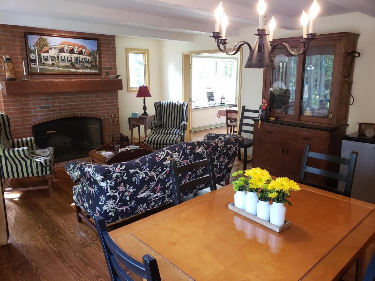 | Miller-Dunham House B&B