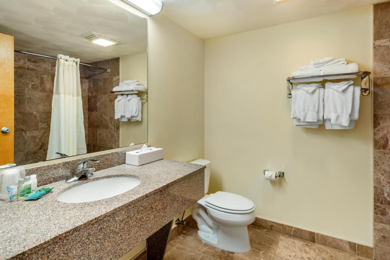 | Atlantic Beach Hotel Newport
