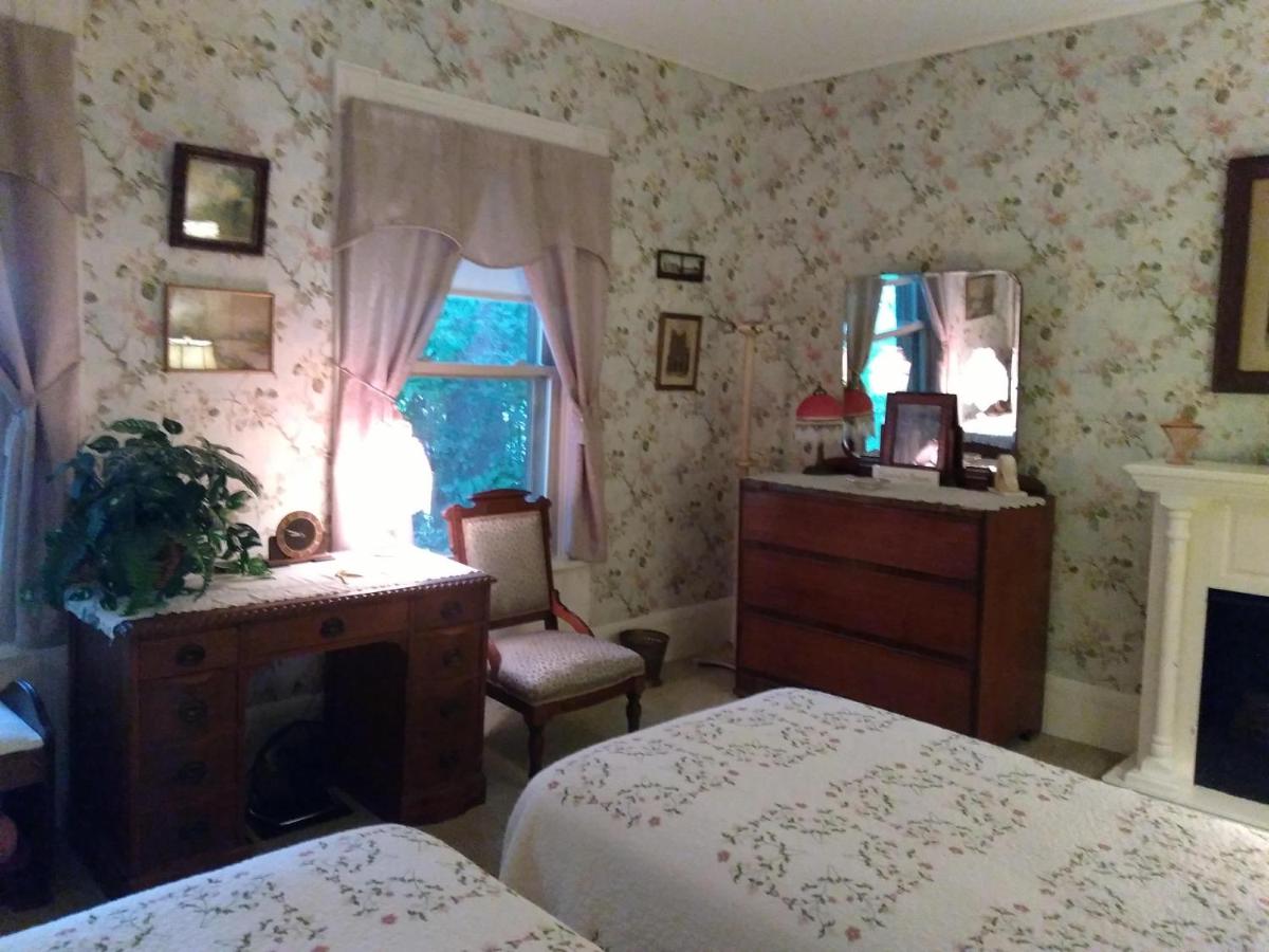 | Couture Farm at Millstone Hill