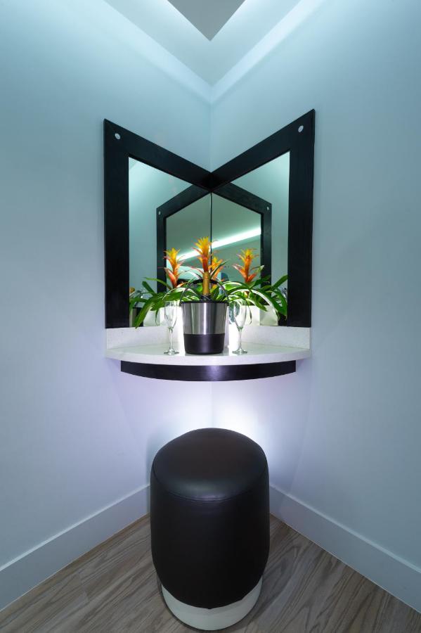 | Kent Hotel