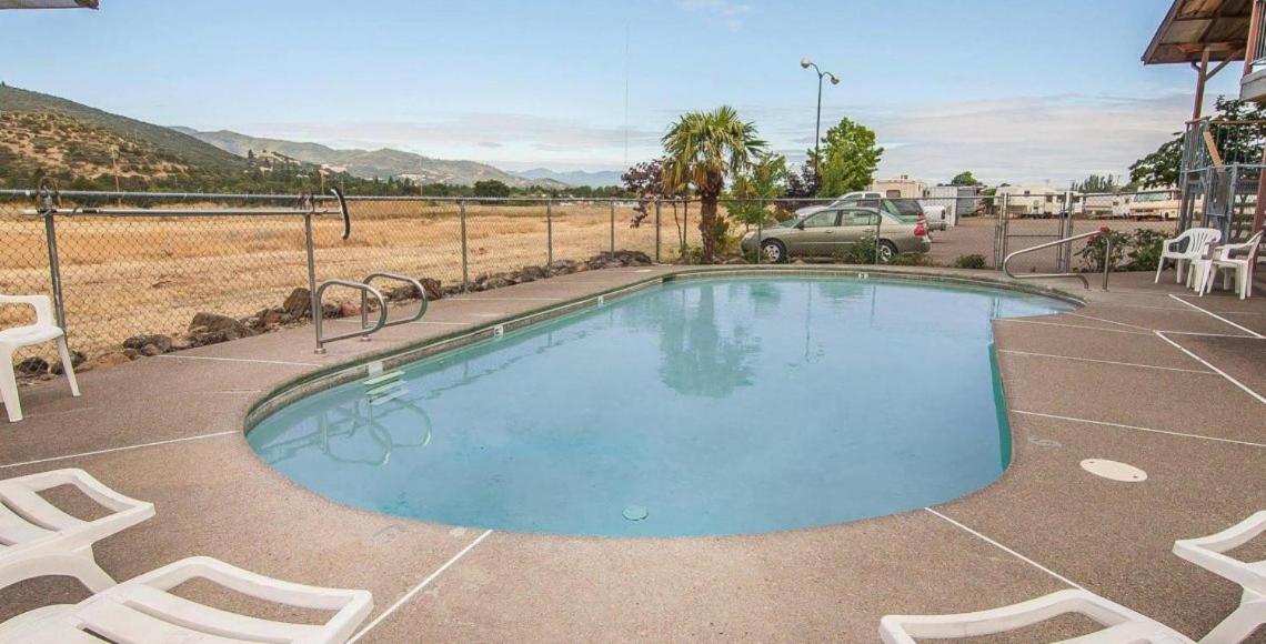  | Ashland Valley Inn