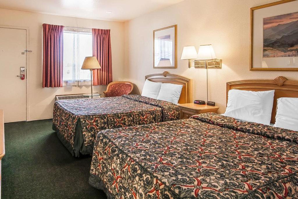  | Ashland Valley Inn