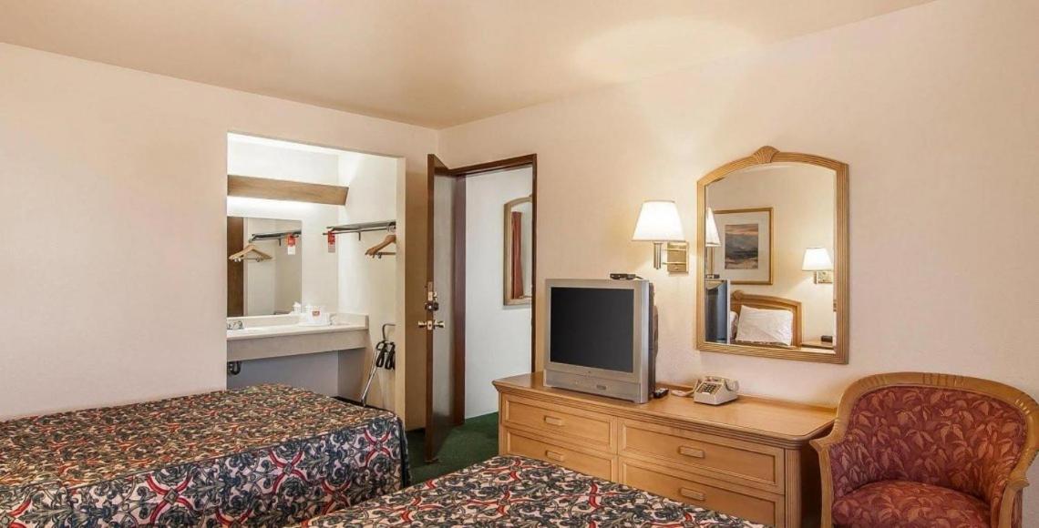  | Ashland Valley Inn