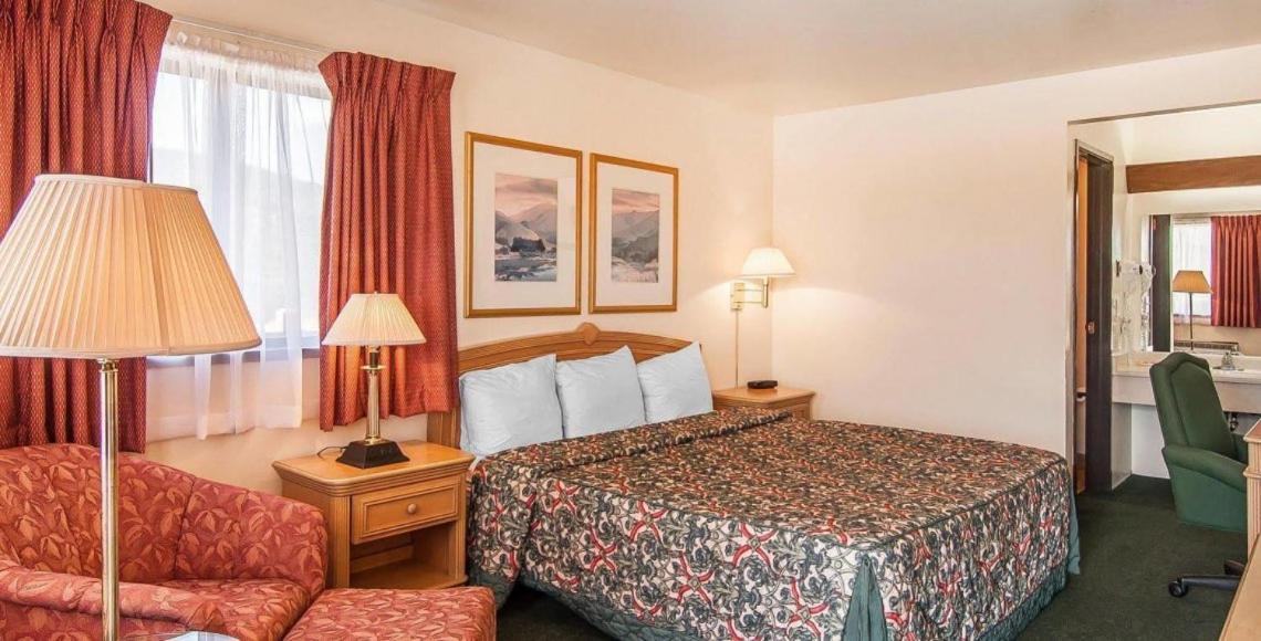  | Ashland Valley Inn