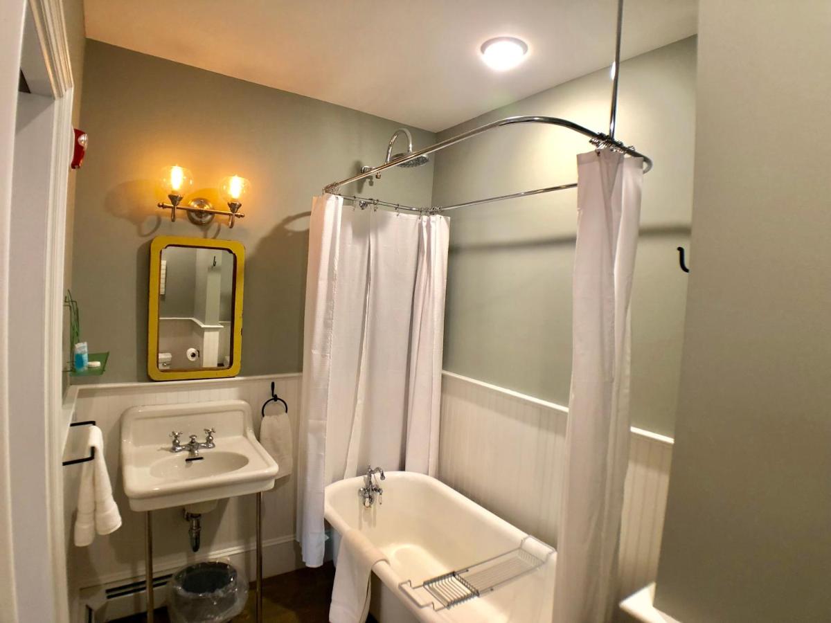 | Mill Pond Inn