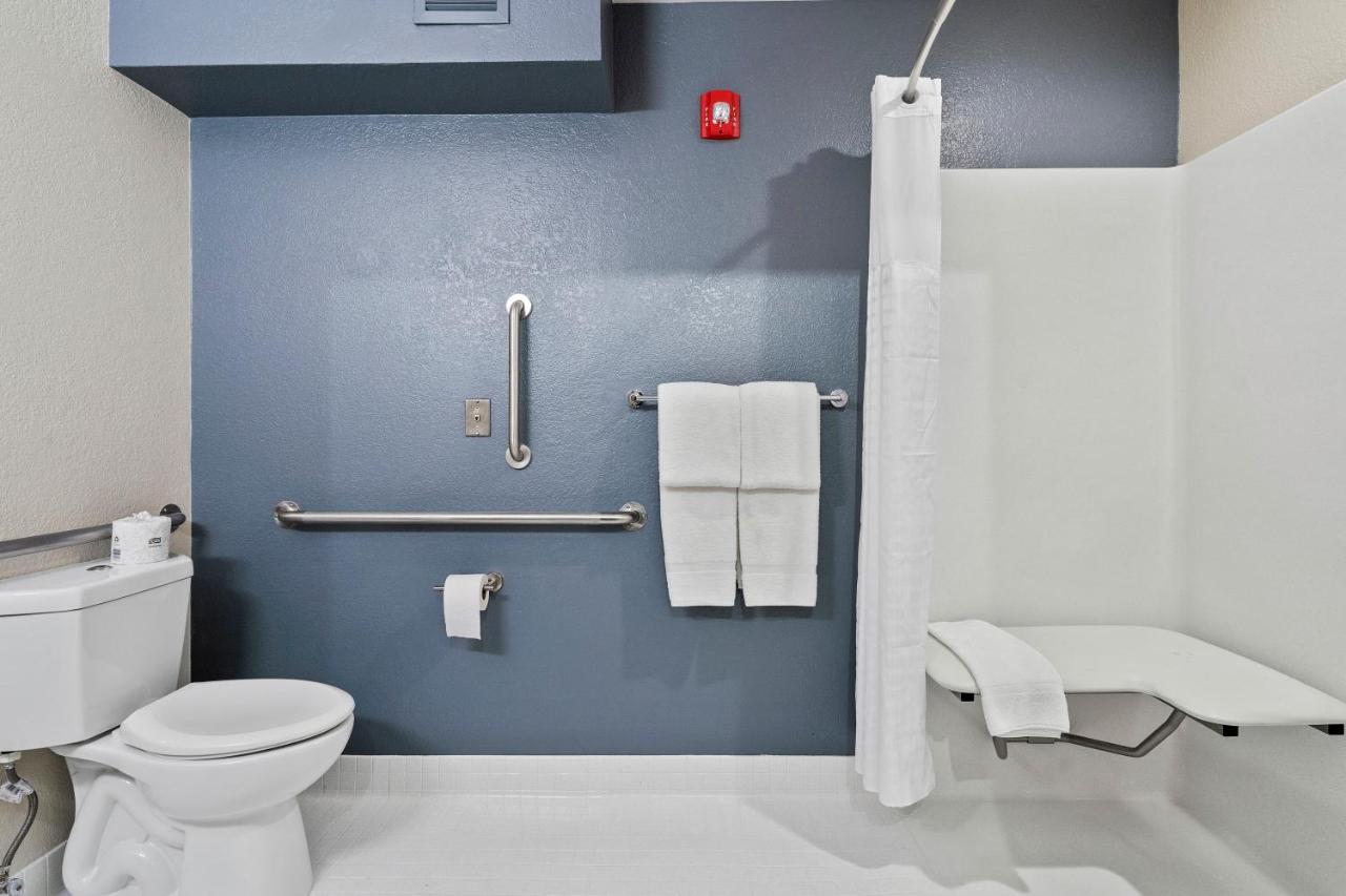 Queen studio with 1 Queen Bed - Disability Access/Non-Smoking at Extended Stay America Premier Suites Seattle Bellevue Downtown