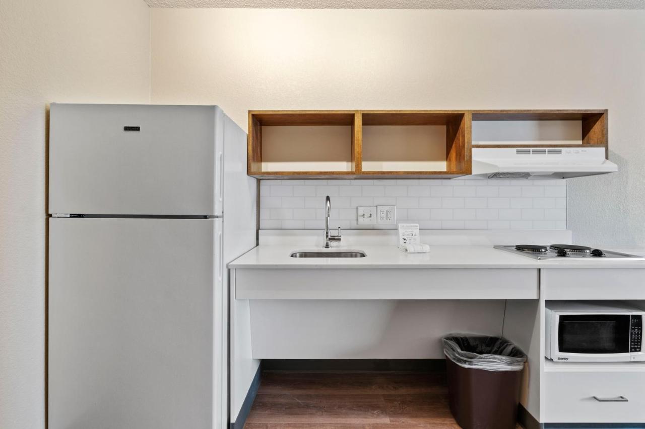 Queen studio with 1 Queen Bed - Disability Access/Non-Smoking at Extended Stay America Premier Suites Seattle Bellevue Downtown